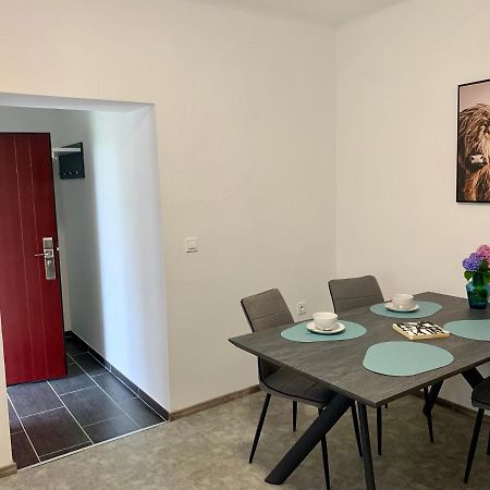 Rooms Optim Ptuj Exteriör bild
