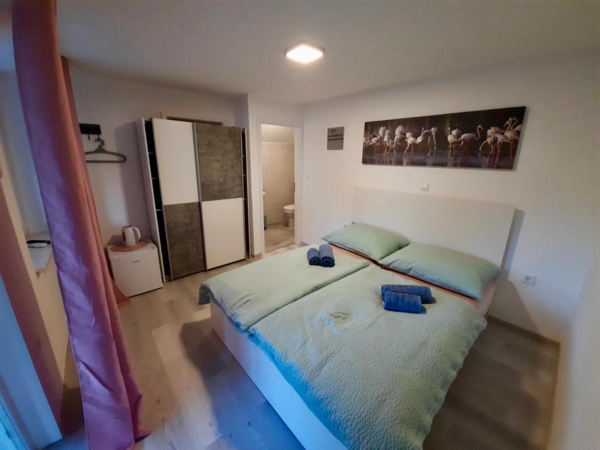 Rooms Optim Ptuj Exteriör bild
