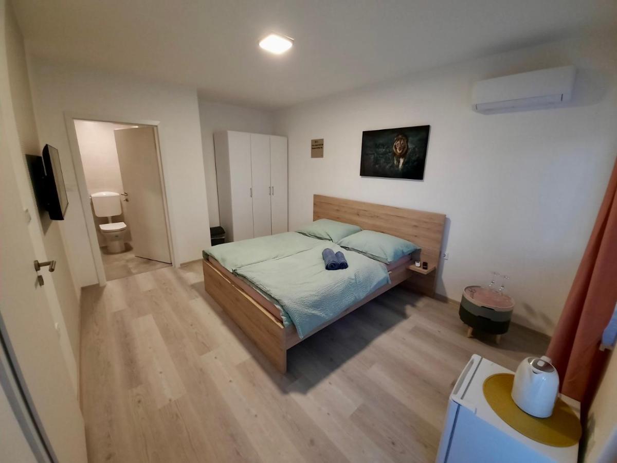 Rooms Optim Ptuj Exteriör bild