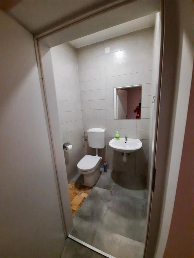Rooms Optim Ptuj Exteriör bild